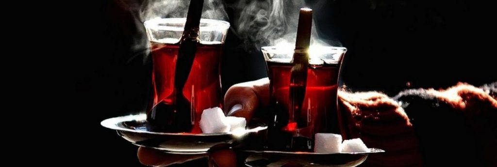 Çay İçerken Zehirlenmeyin
